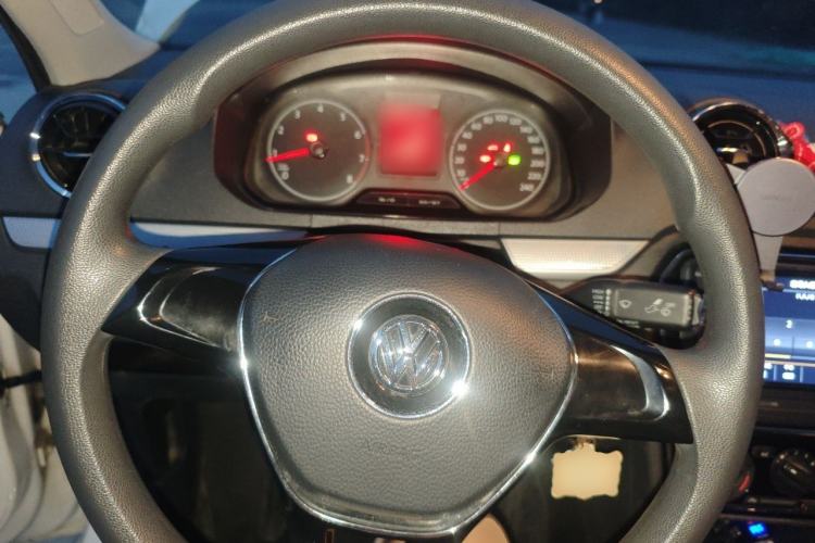 Used Volkswagen Jetta 2017 1.5L Automatic Comfort Model Steering Wheel