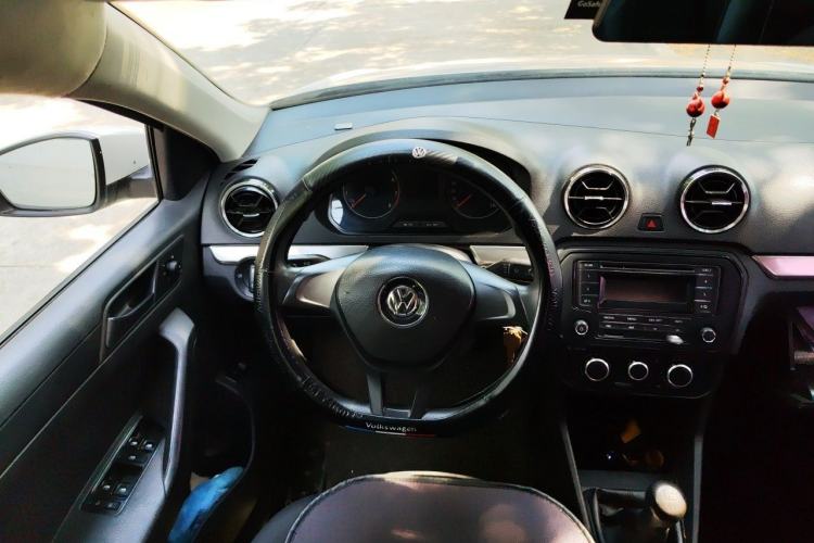 Used Volkswagen Jetta 2017 1.5L Manual Fashion Edition Steering Wheel