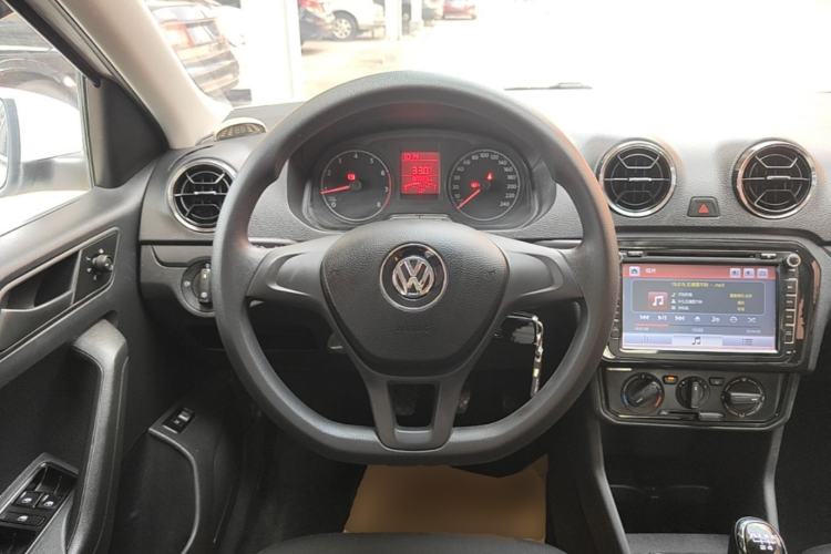 Used Volkswagen Jetta 2017 1.4L Manual Fashion Edition Steering Wheel
