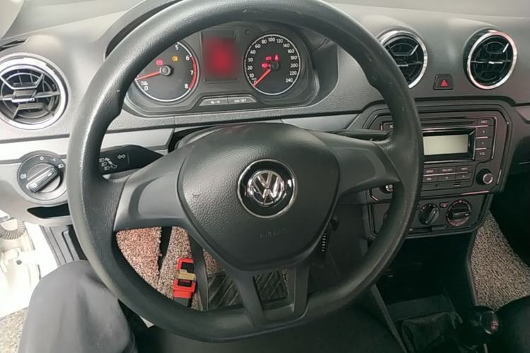 Used Volkswagen Jetta 2017 1.5L Manual Fashion Edition Steering Wheel