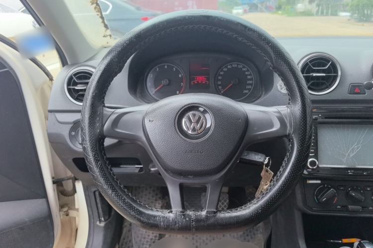 Used Volkswagen Jetta 2017 1.5L Automatic Fashion Model Steering Wheel