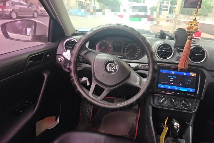 Used Volkswagen Jetta 2017 1.5L Automatic Fashion Model Steering Wheel