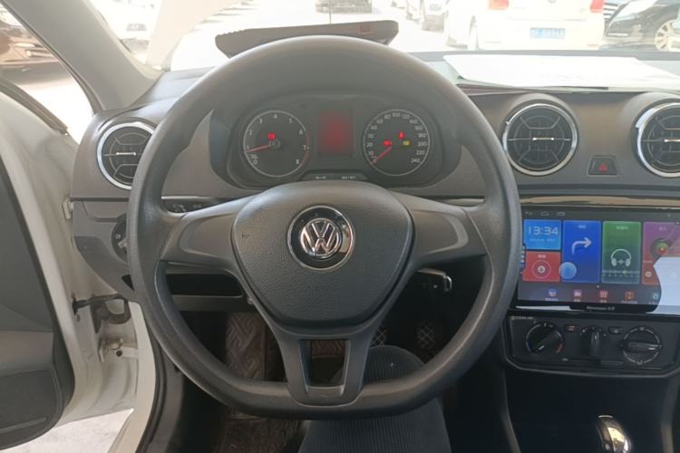 Used Volkswagen Jetta 2017 1.5L Automatic Fashion Model Steering Wheel