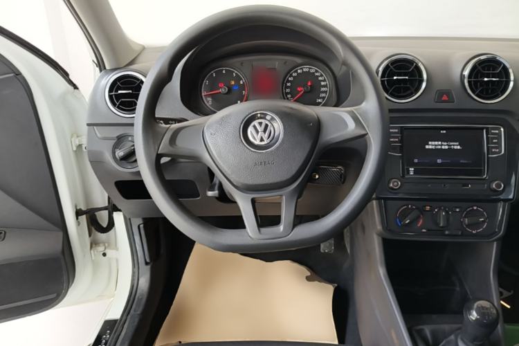 Used Volkswagen Jetta 2017 1.5L Manual Fashion Edition Steering Wheel