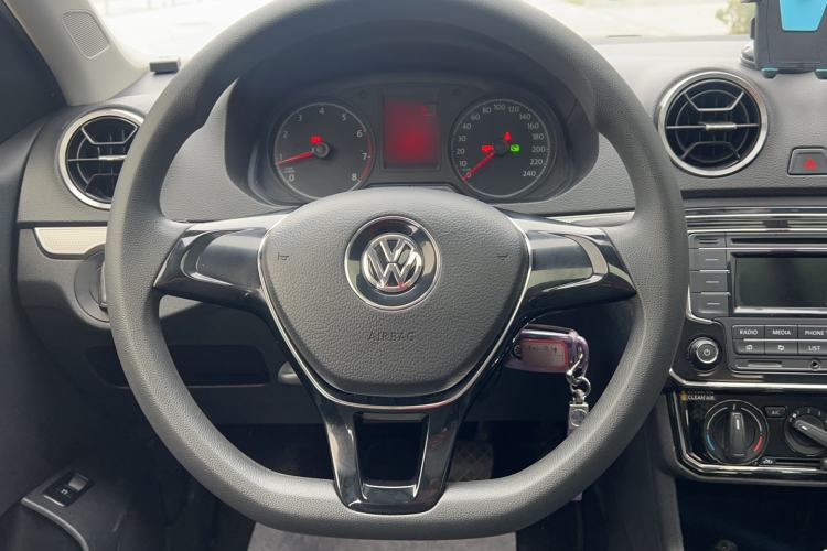 Used Volkswagen Jetta 2017 1.5L Automatic Comfort Model Steering Wheel
