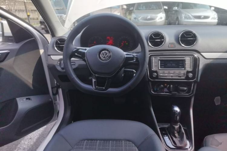 Used Volkswagen Jetta 2017 1.5L Automatic Comfort Model Steering Wheel