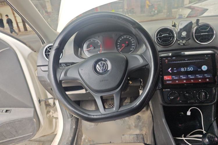Used Volkswagen Jetta 2017 1.5L Manual Fashion Edition Steering Wheel