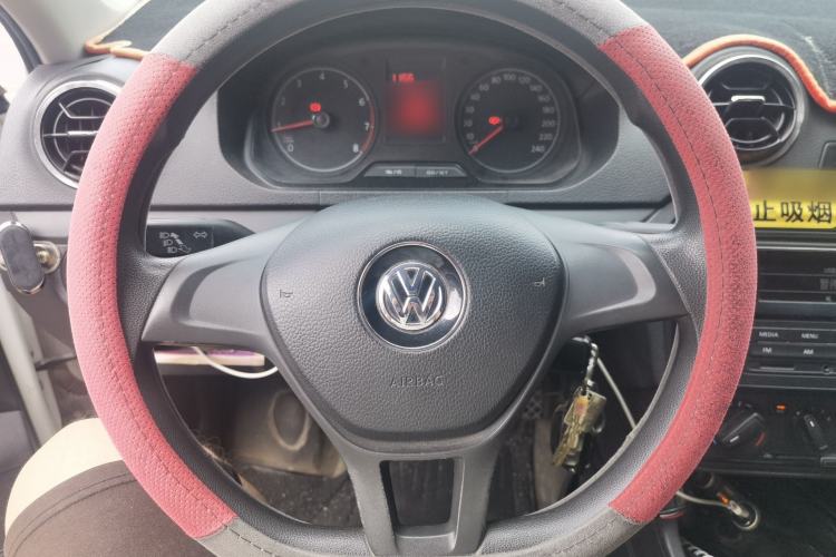Used Volkswagen Jetta 2017 1.4L Manual Fashion Edition Steering Wheel