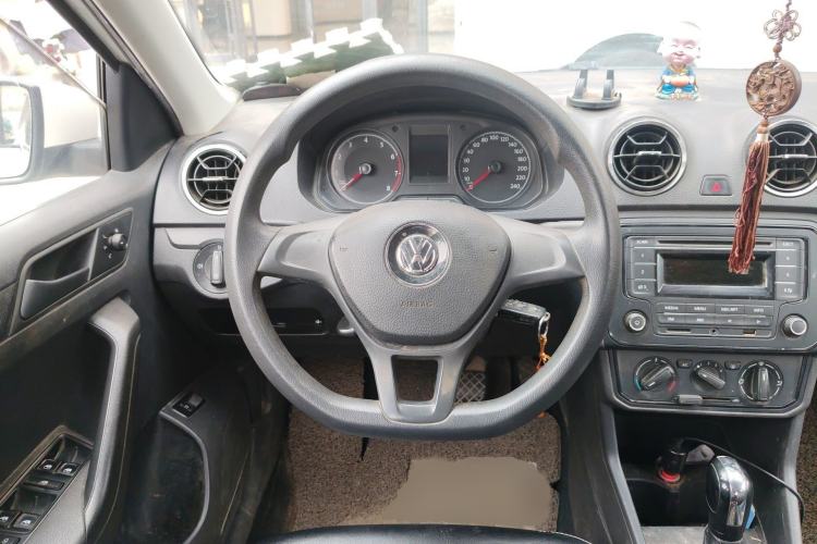Used Volkswagen Jetta 2017 1.5L Automatic Fashion Model Steering Wheel