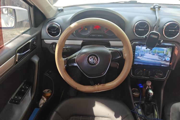 Used Volkswagen Jetta 2017 1.5L Automatic Comfort Model Steering Wheel