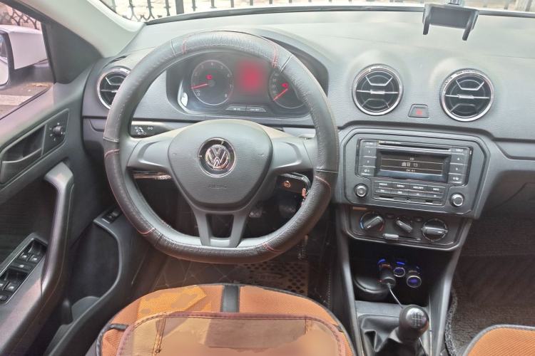 Used Volkswagen Jetta 2017 1.5L Manual Fashion Edition Steering Wheel