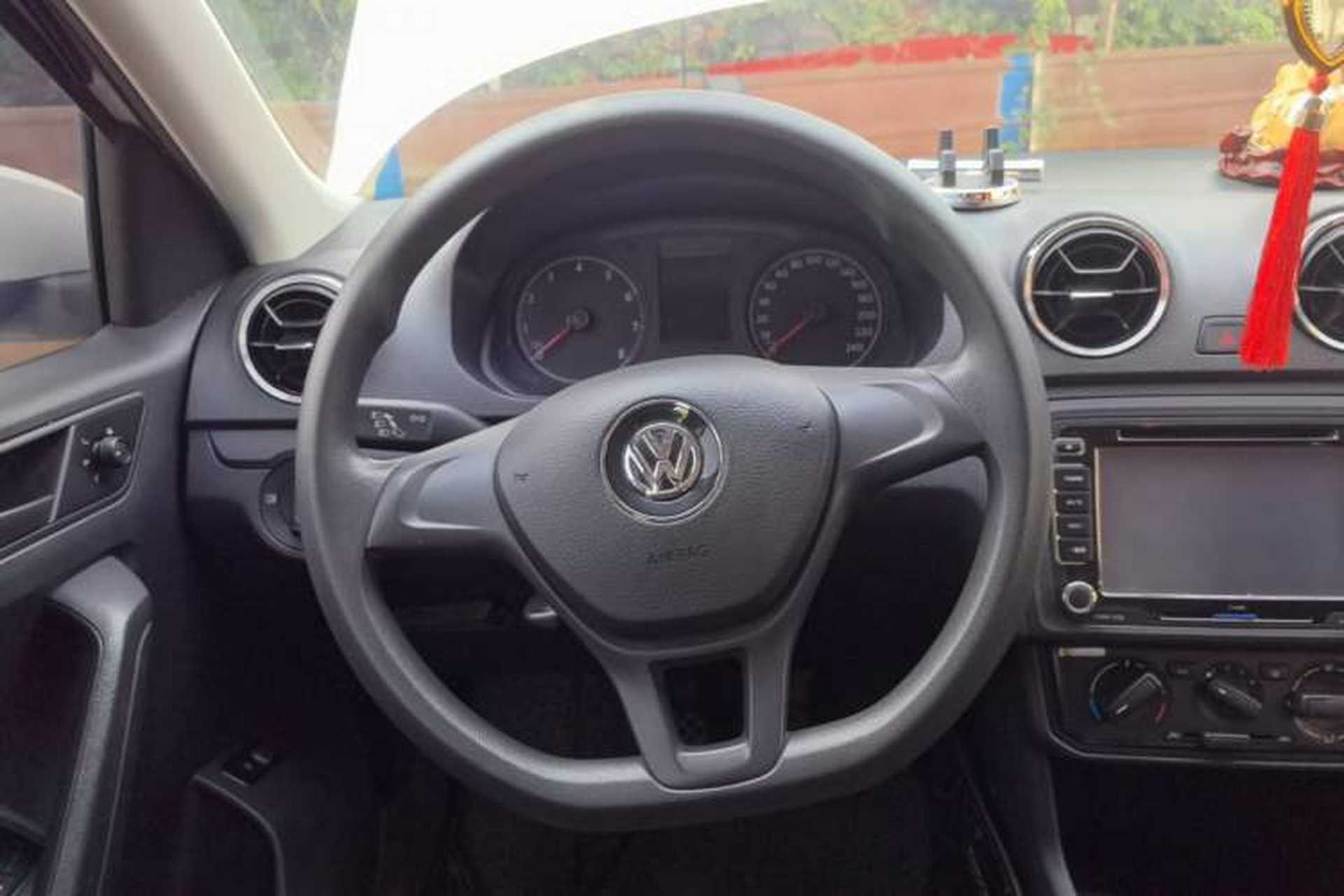 Used Volkswagen Jetta 2017 1.5L Manual Fashion Edition Steering Wheel
