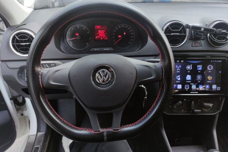 Used Volkswagen Jetta 2017 1.4L Manual Fashion Edition Steering Wheel