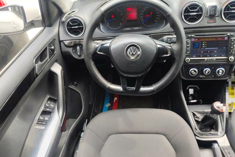 Used Volkswagen Jetta 2017 1.5L Manual Fashion Edition Steering Wheel