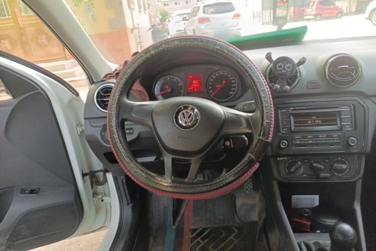 Used Volkswagen Jetta 2017 1.5L Manual Fashion Edition Steering Wheel