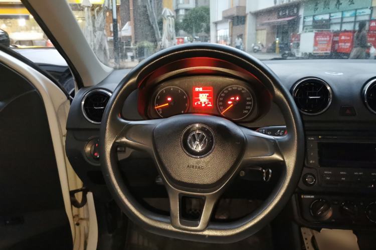 Used Volkswagen Jetta 2017 1.4L Manual Fashion Edition Steering Wheel