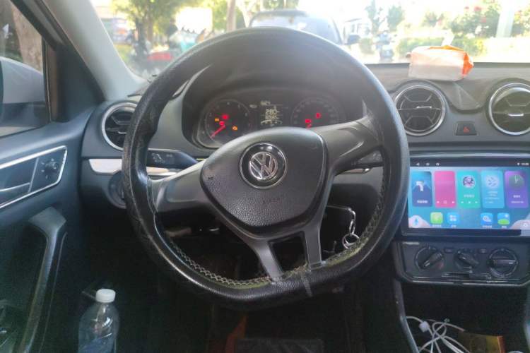 Used Volkswagen Jetta 2017 1.4L Manual Fashion Edition Steering Wheel