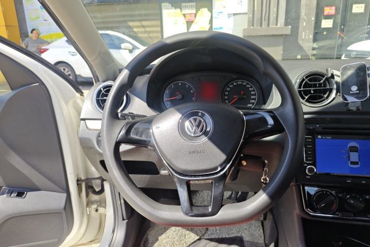 Used Volkswagen Jetta 2017 1.5L Automatic Comfort Model Steering Wheel
