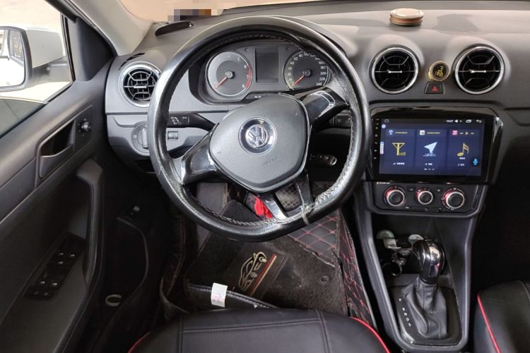 Used Volkswagen Jetta 2017 1.5L Automatic Fashion Model Steering Wheel