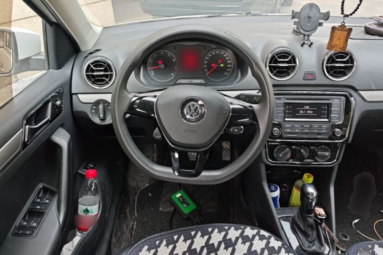 Used Volkswagen Jetta 2017 1.5L Automatic Comfort Model Steering Wheel