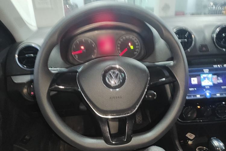 Used Volkswagen Jetta 2017 1.5L Automatic Comfort Model Steering Wheel