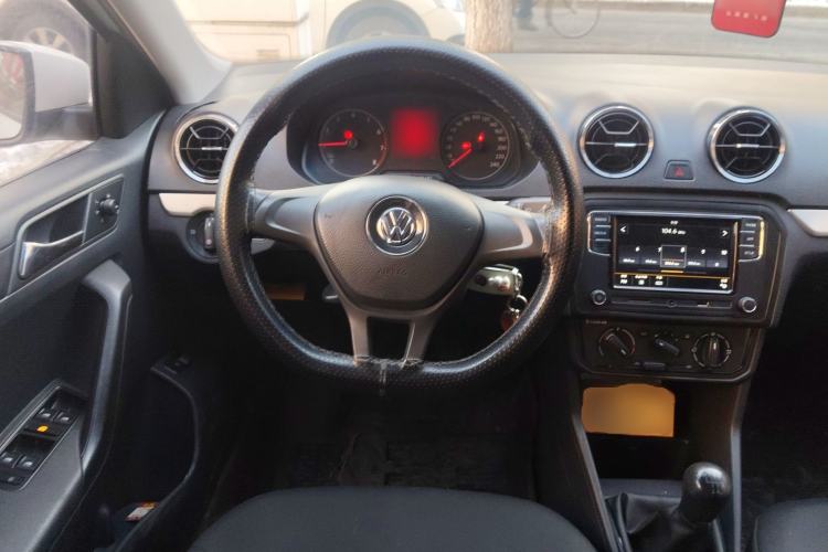 Used Volkswagen Jetta 2017 1.4L Manual Fashion Edition Steering Wheel