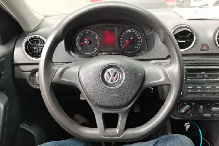 Used Volkswagen Jetta 2017 1.4L Manual Fashion Edition Steering Wheel