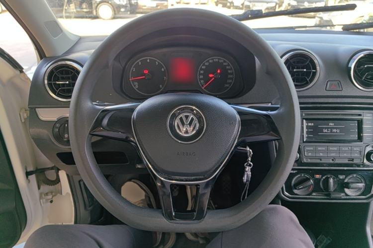 Used Volkswagen Jetta 2017 1.4L Manual Comfort Model Steering Wheel