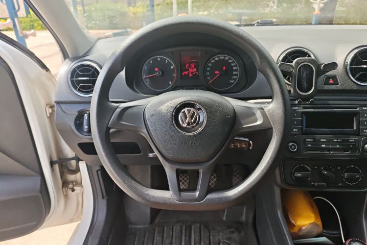 Used Volkswagen Jetta 2017 1.5L Manual Fashion Edition Steering Wheel