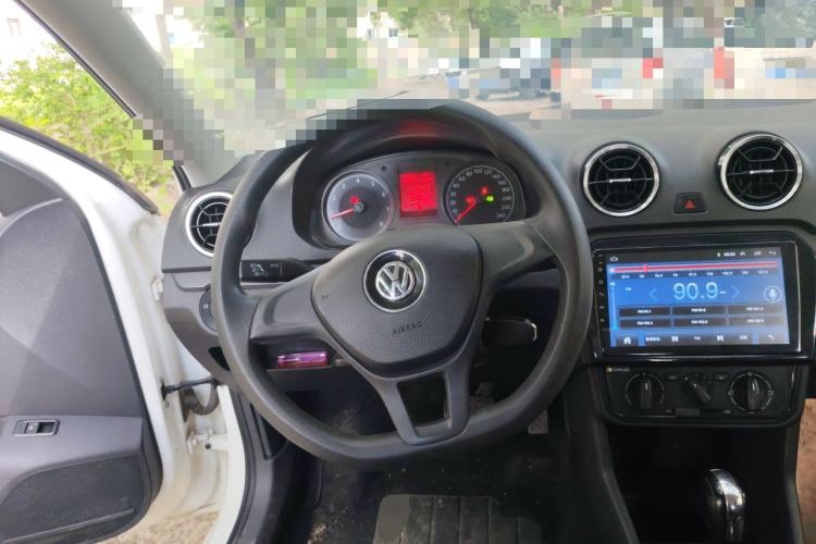 Used Volkswagen Jetta 2017 1.5L Automatic Fashion Model Steering Wheel