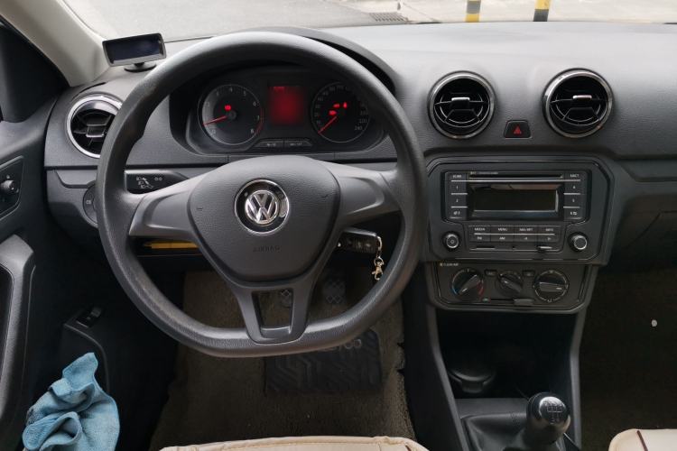 Used Volkswagen Jetta 2017 1.4L Manual Fashion Edition Steering Wheel
