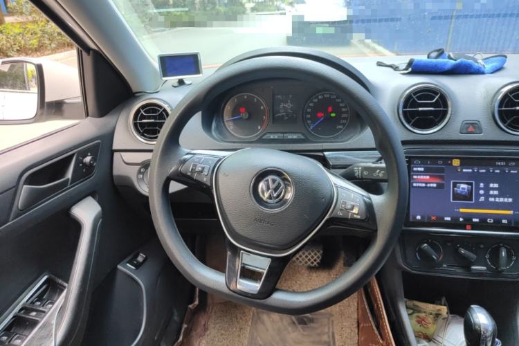 Used Volkswagen Jetta 2017 1.5L Automatic Fashion Model Steering Wheel