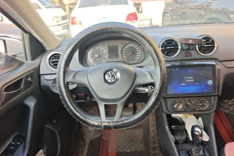Used Volkswagen Jetta 2017 1.5L Automatic Fashion Model Steering Wheel