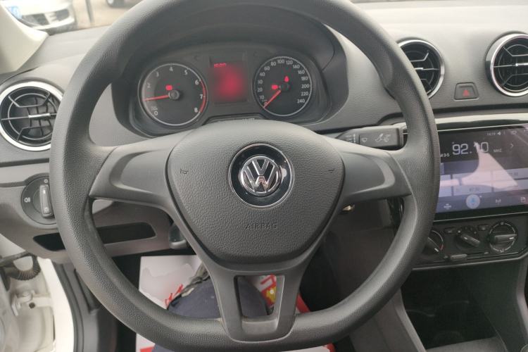 Used Volkswagen Jetta 2017 1.5L Manual Fashion Edition Steering Wheel