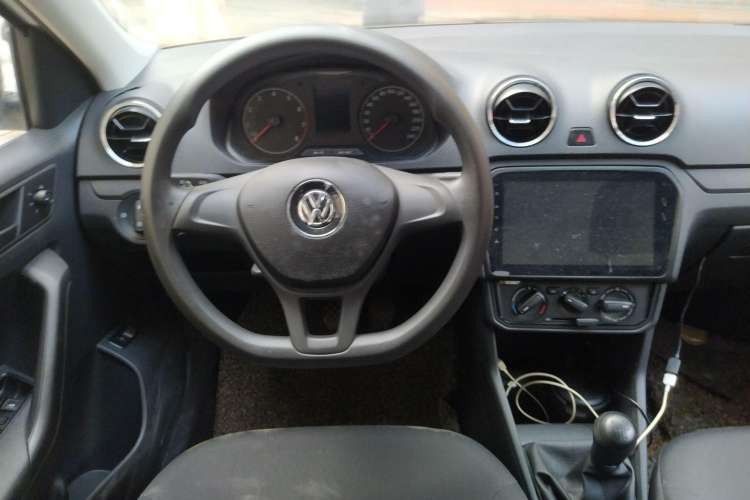Used Volkswagen Jetta 2017 1.4L Manual Fashion Edition Steering Wheel