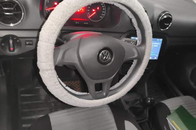 Used Volkswagen Jetta 2017 1.4L Manual Fashion Edition Steering Wheel