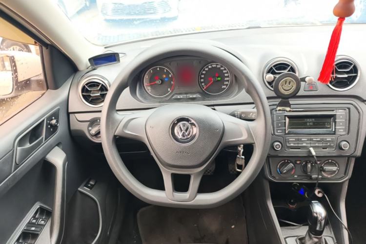 Used Volkswagen Jetta 2017 1.5L Automatic Fashion Model Steering Wheel