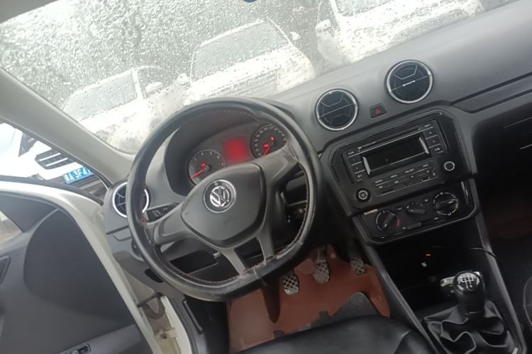 Used Volkswagen Jetta 2017 1.5L Manual Fashion Edition Steering Wheel
