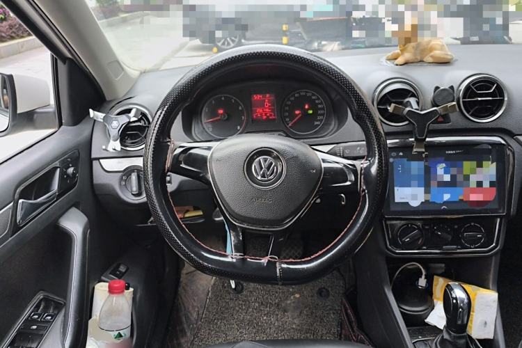 Used Volkswagen Jetta 2017 1.5L Automatic Comfort Model Steering Wheel