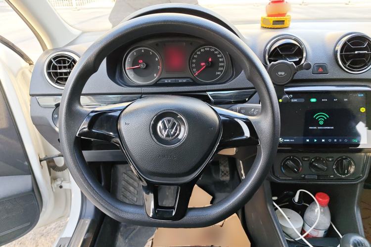 Used Volkswagen Jetta 2017 1.5L Manual Fashion Edition Steering Wheel
