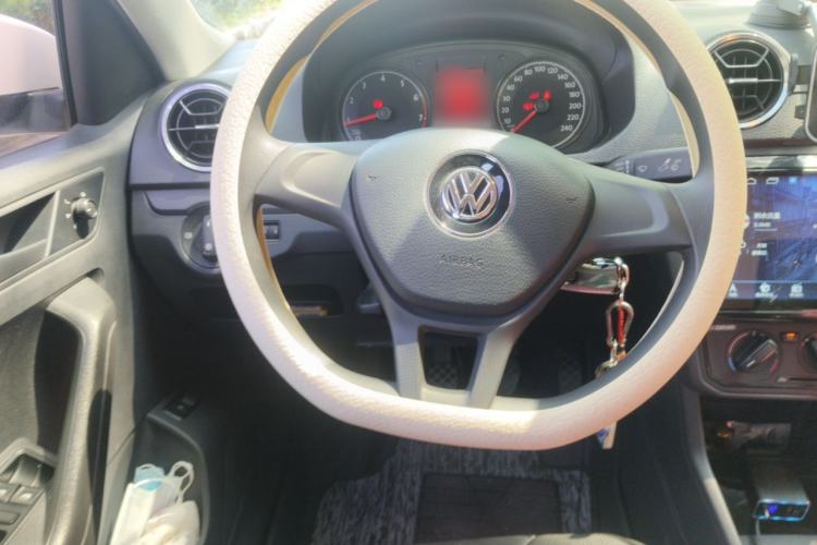 Used Volkswagen Jetta 2017 1.5L Manual Fashion Edition Steering Wheel
