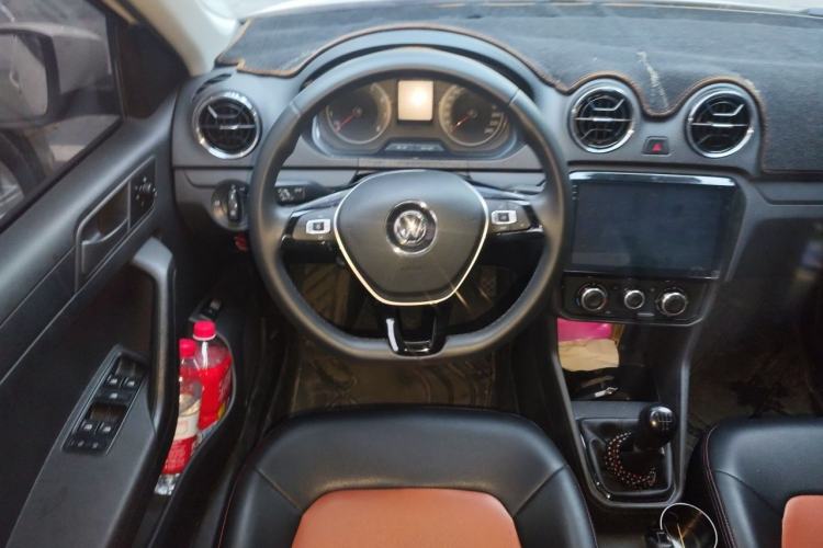 Used Volkswagen Jetta 2017 1.4L Manual Fashion Edition Steering Wheel
