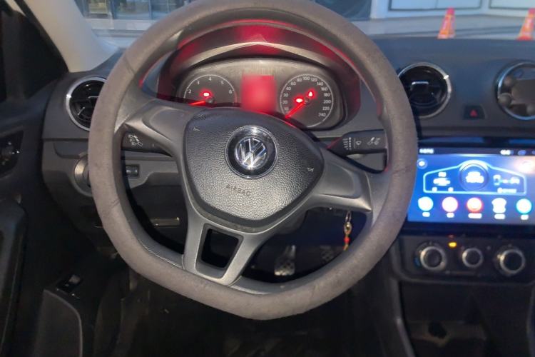 Used Volkswagen Jetta 2017 1.4L Manual Fashion Edition Steering Wheel