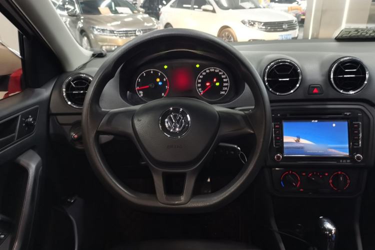Used Volkswagen Jetta 2017 1.5L Automatic Fashion Model Steering Wheel