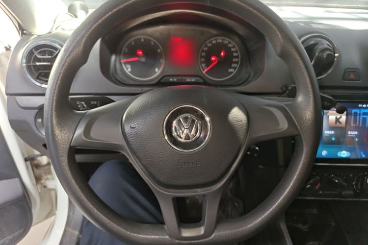 Used Volkswagen Jetta 2017 1.5L Manual Fashion Edition Steering Wheel