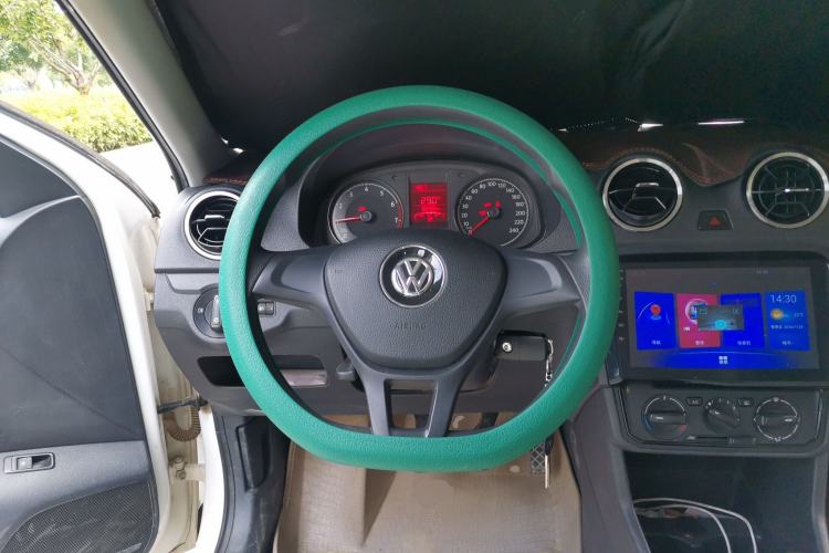 Used Volkswagen Jetta 2017 1.4L Manual Fashion Edition Steering Wheel