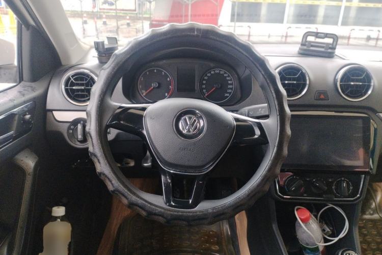 Used Volkswagen Jetta 2017 1.5L Manual Comfort Model Steering Wheel