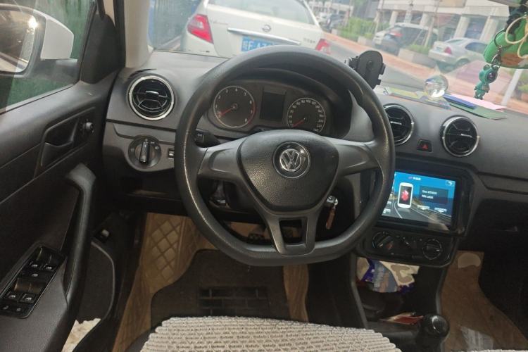 Used Volkswagen Jetta 2017 1.5L Manual Fashion Edition Steering Wheel