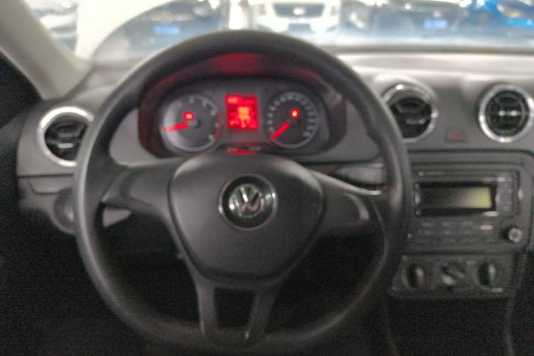 Used Volkswagen Jetta 2017 1.4L Manual Fashion Edition Steering Wheel