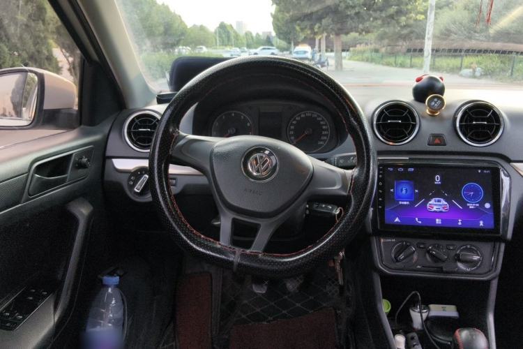 Used Volkswagen Jetta 2017 1.5L Manual Fashion Edition Steering Wheel